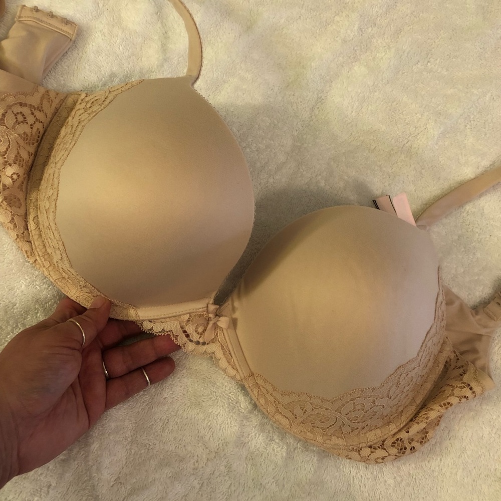 NWOT VS PUSH UP BRA 36DDD